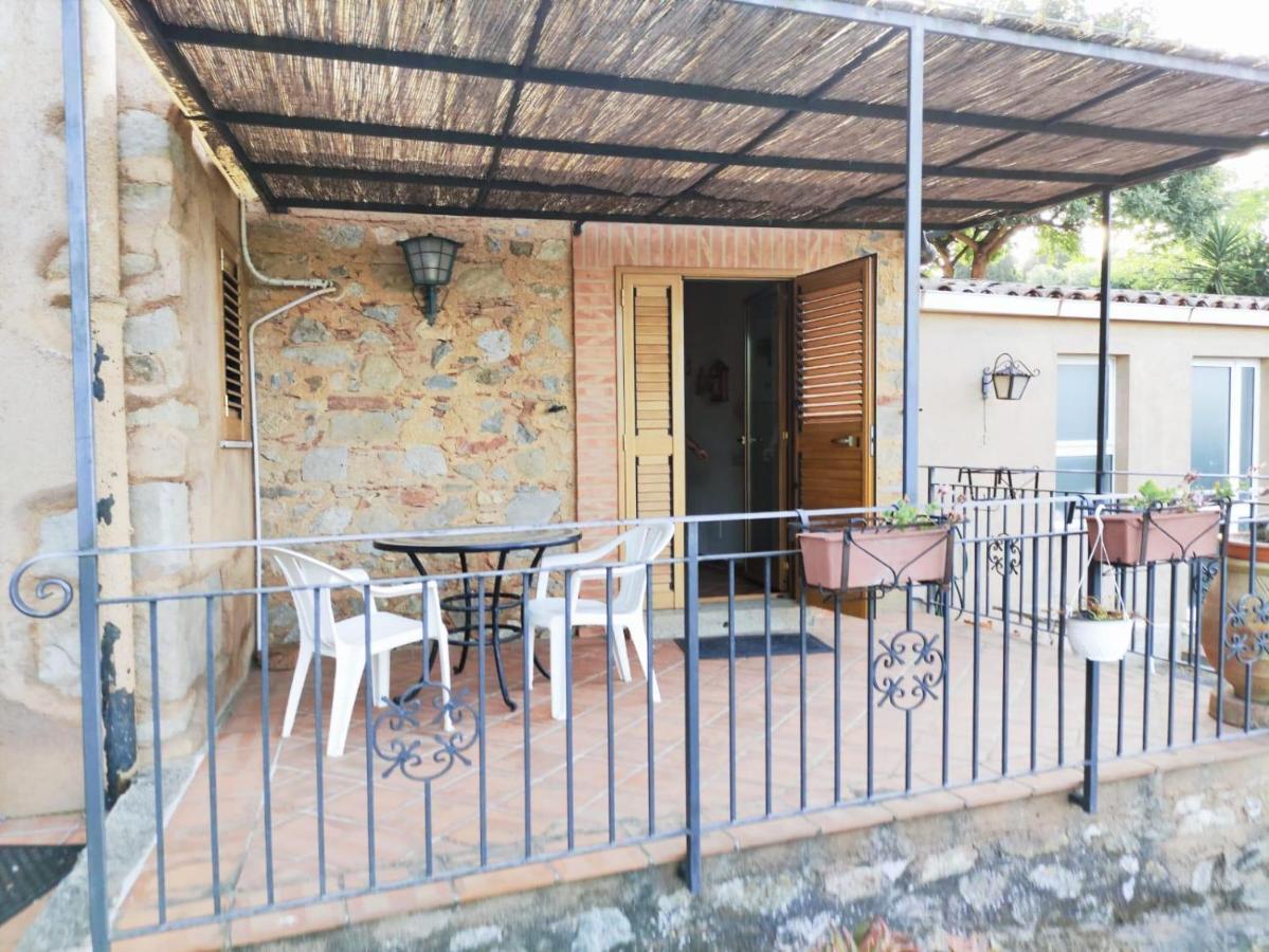 A Casa Di Peppino Villa Greco Tindari Luaran gambar
