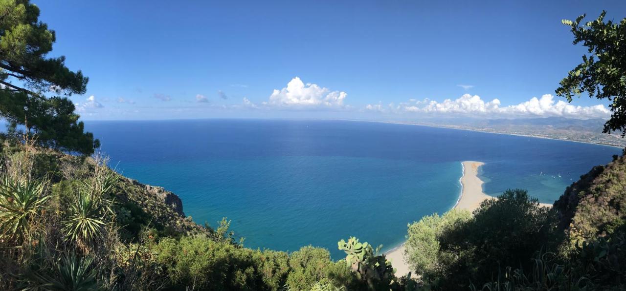 A Casa Di Peppino Villa Greco Tindari Luaran gambar