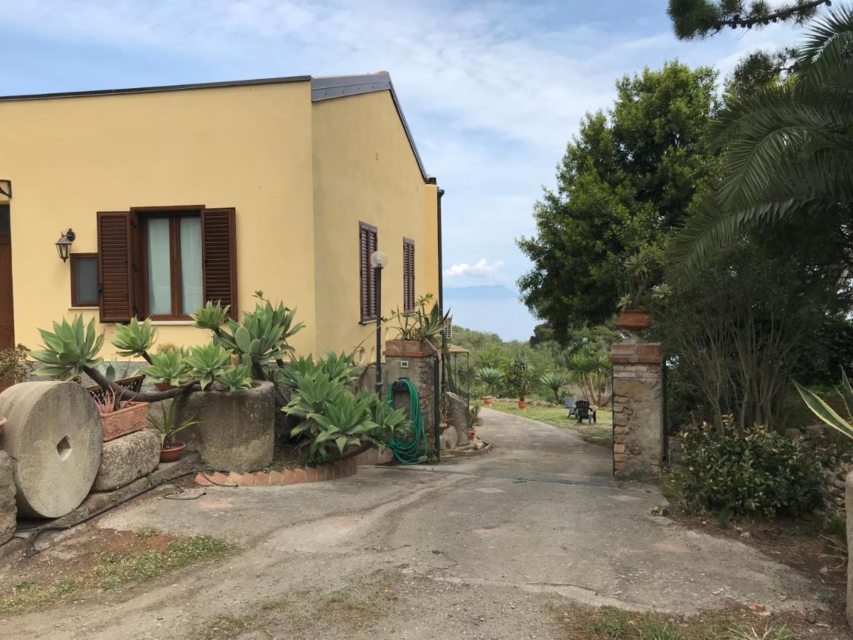 A Casa Di Peppino Villa Greco Tindari Luaran gambar