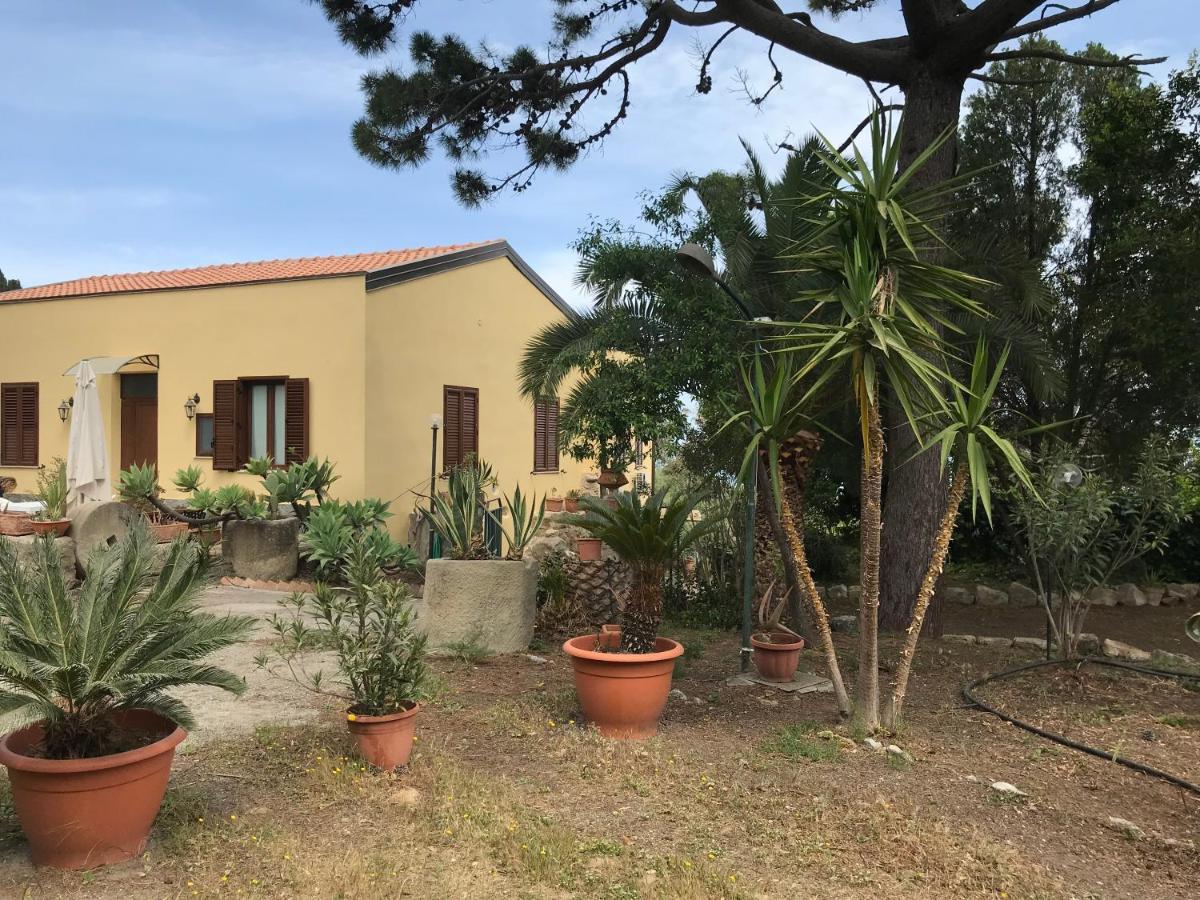 A Casa Di Peppino Villa Greco Tindari Luaran gambar